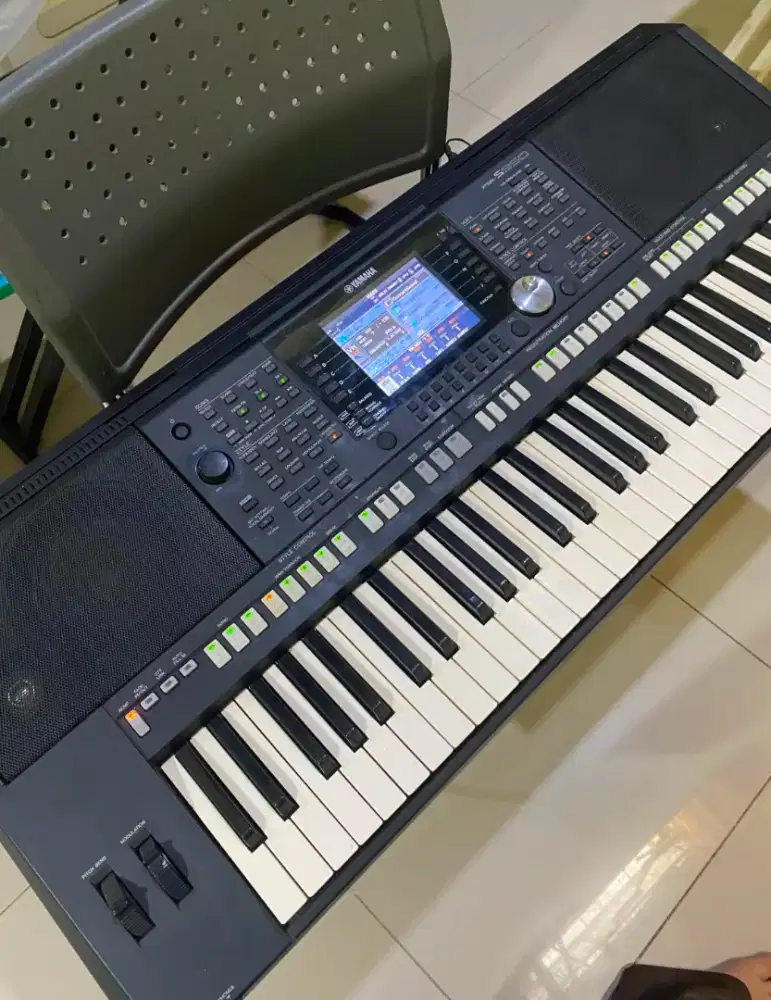 Keyboard Yamaha PSR S950 Sampling (sudah termasuk packing kayu)