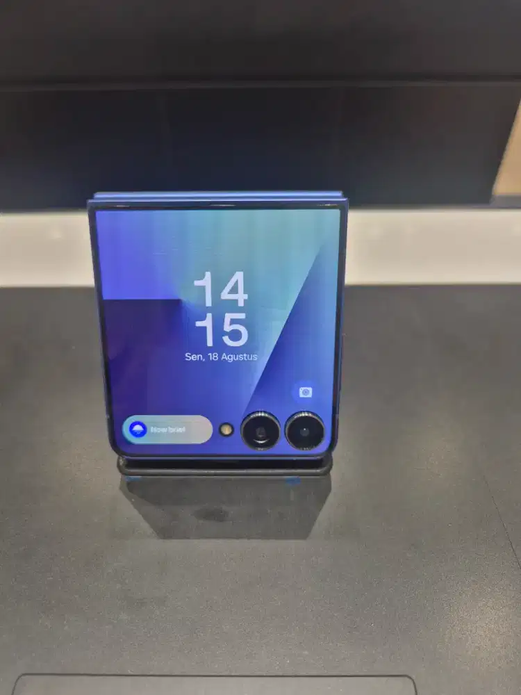 Samsung Galaxy ZFlip7 512GB Garansi SEIN