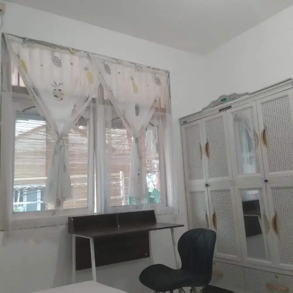 KOST PUTRI NYAMAN PRIVASI di Putri Mutiara, Cipete Raya KEMANG