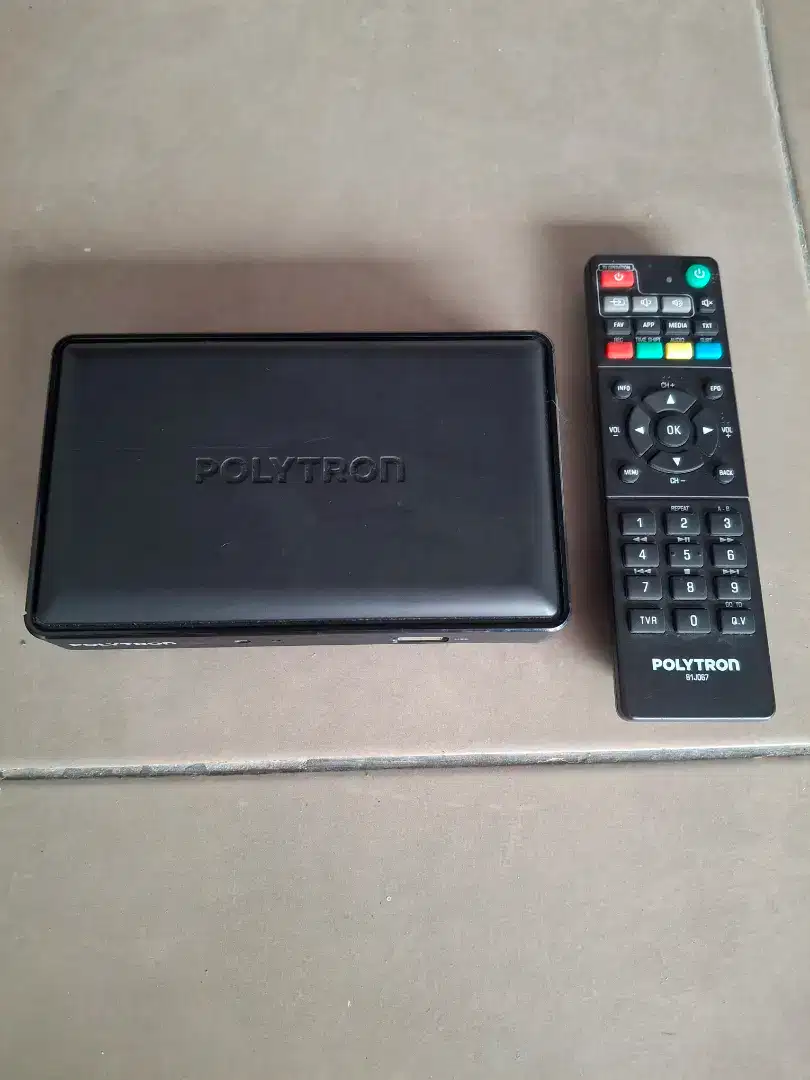 Set Top Box Merk Polytron Type PDV 620T2