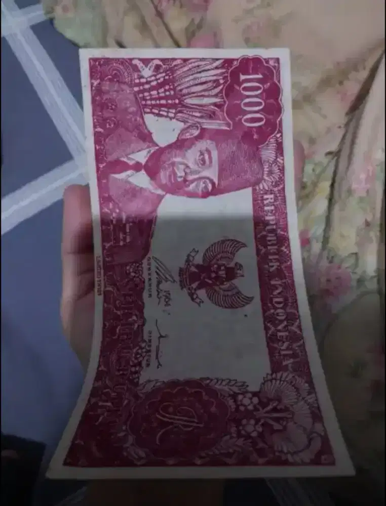 Uang kuno 1000 bisa Lipat