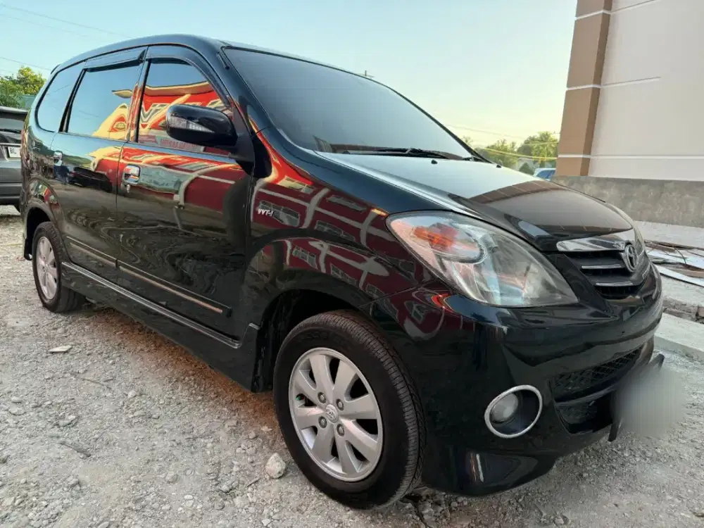 Di jual avanza type S 1,5 tahun 2011