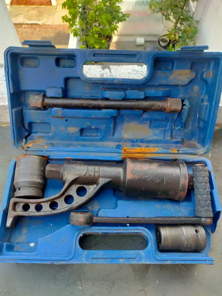 Impact pembuka baut roda truk