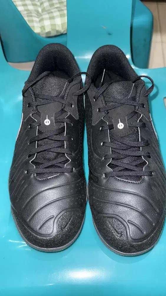 Sepatu futsal Nike Tiempo size 44