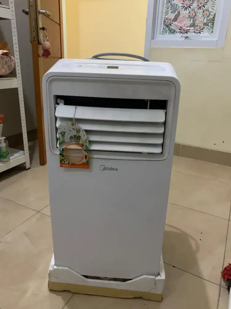 Midea ac protble 1/2 PK