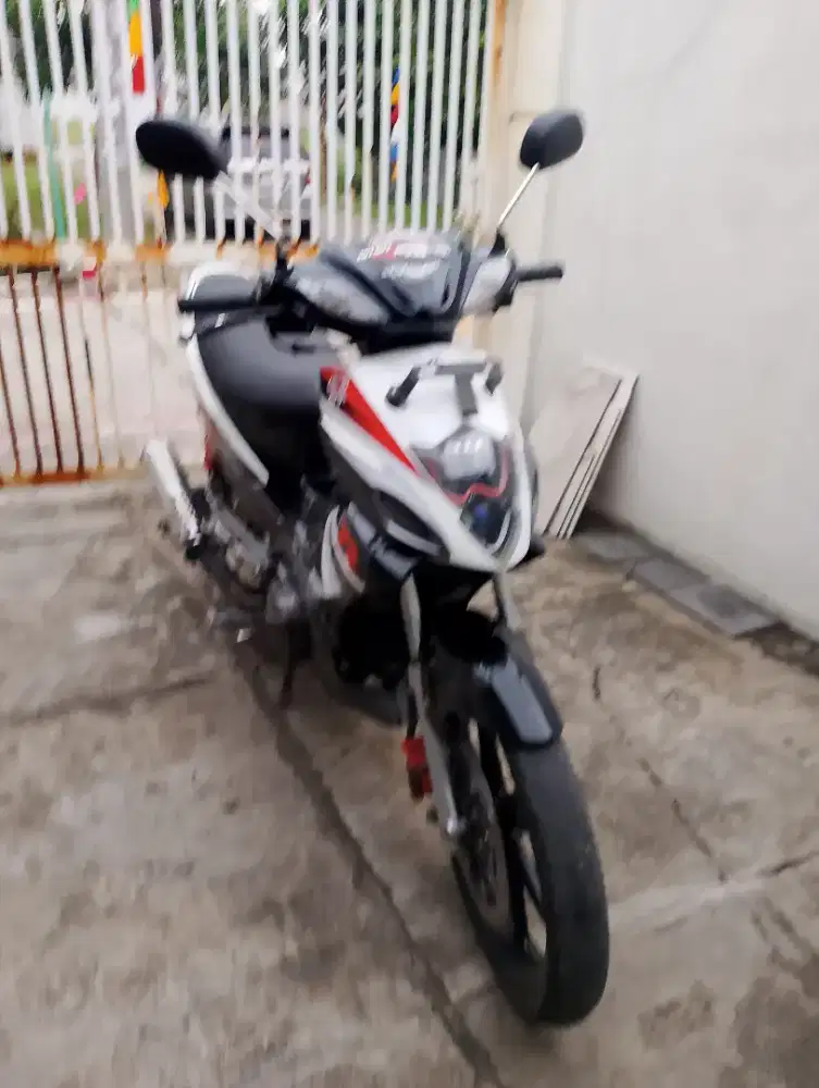 Motor Suzuki Arashi 125