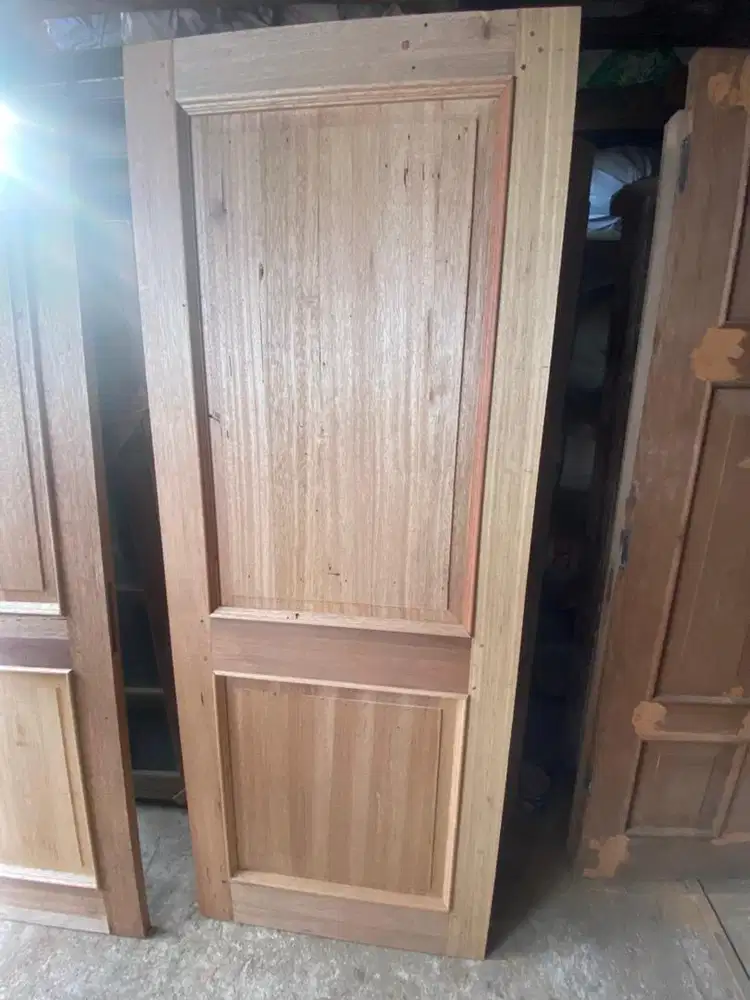 Pintu Kamper baru kualitas bagus bahan kayu bekas
