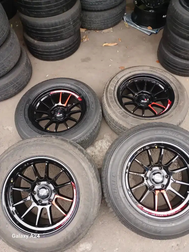 Velg venom5 ring 18x9 6x139,7 ET 0 ban 265/60R18 fortuner pajero 4pcs