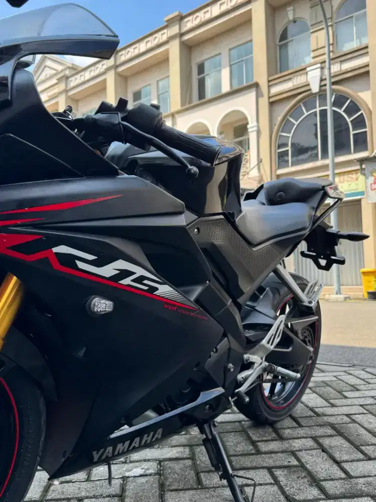 Dijual Cepat Motor Yamaha R15 Hitam