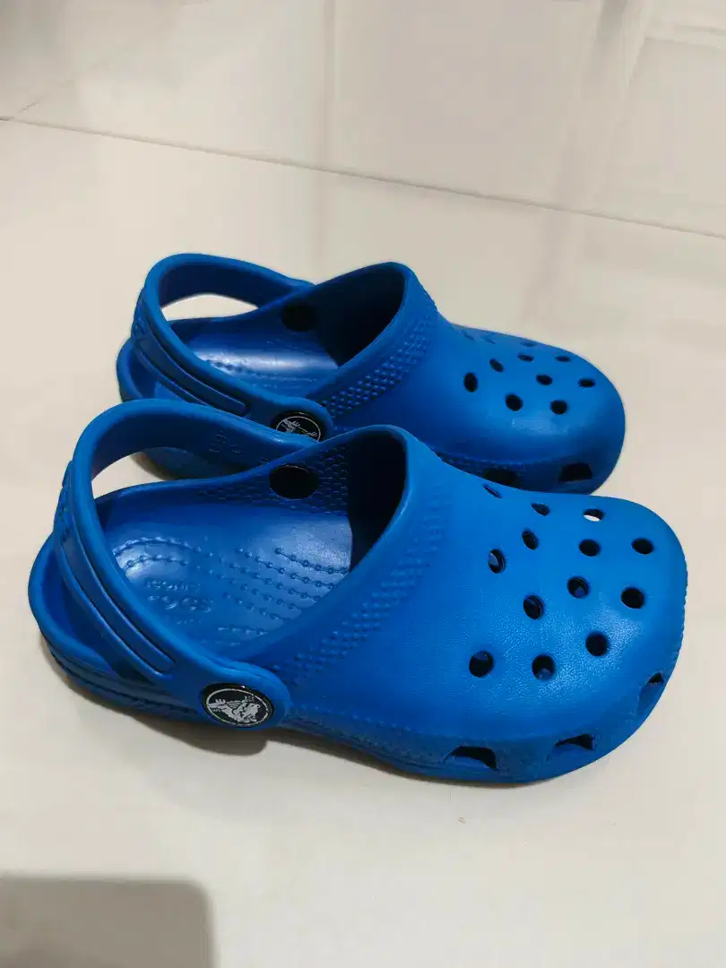 Preloved Sandal Crocs Classic Clog Size 9C