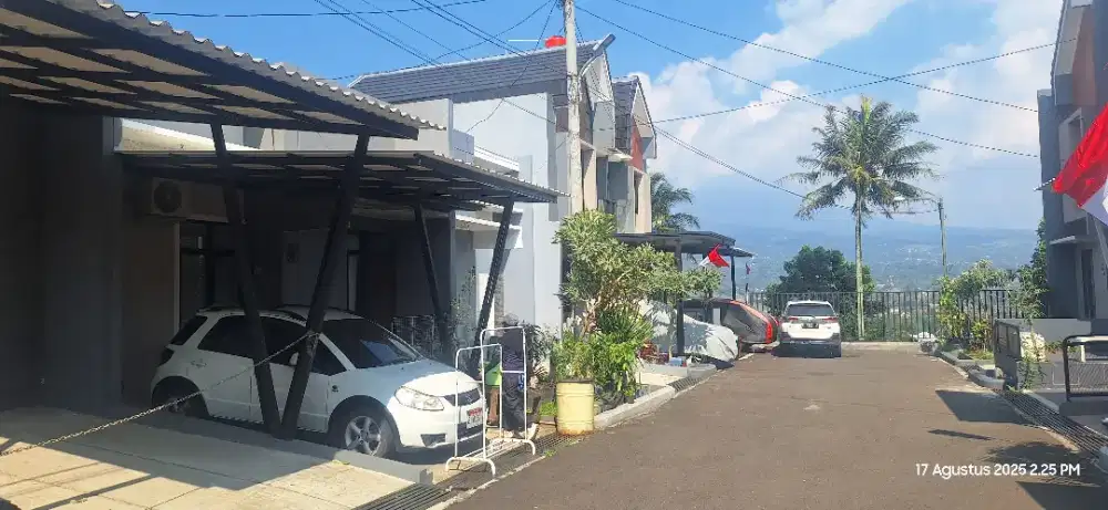 *Dijual Cash/Overkredit Rumah dipinggir Jalan Provinsi (Nice View)*