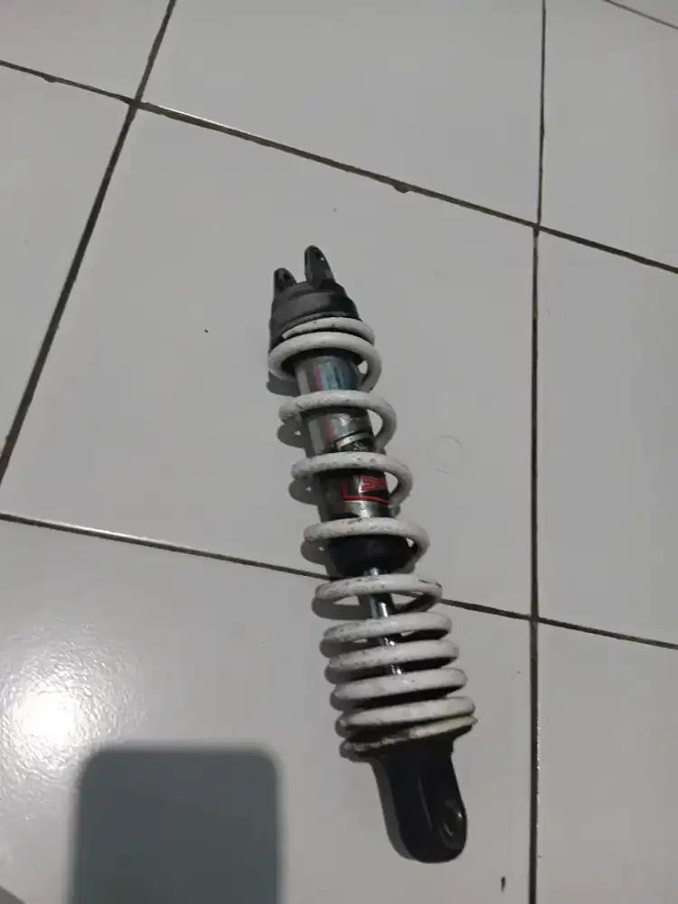 Shockbreaker bekas yamaha mio j