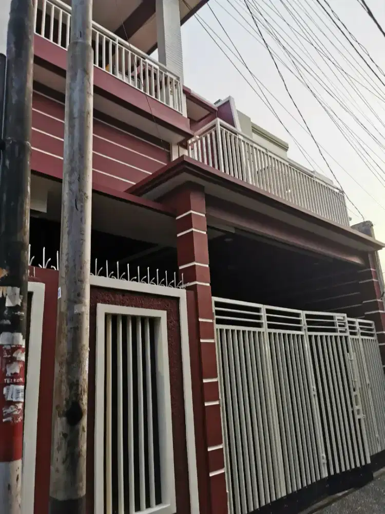 Rumah 2,5 lantai bebas banjir