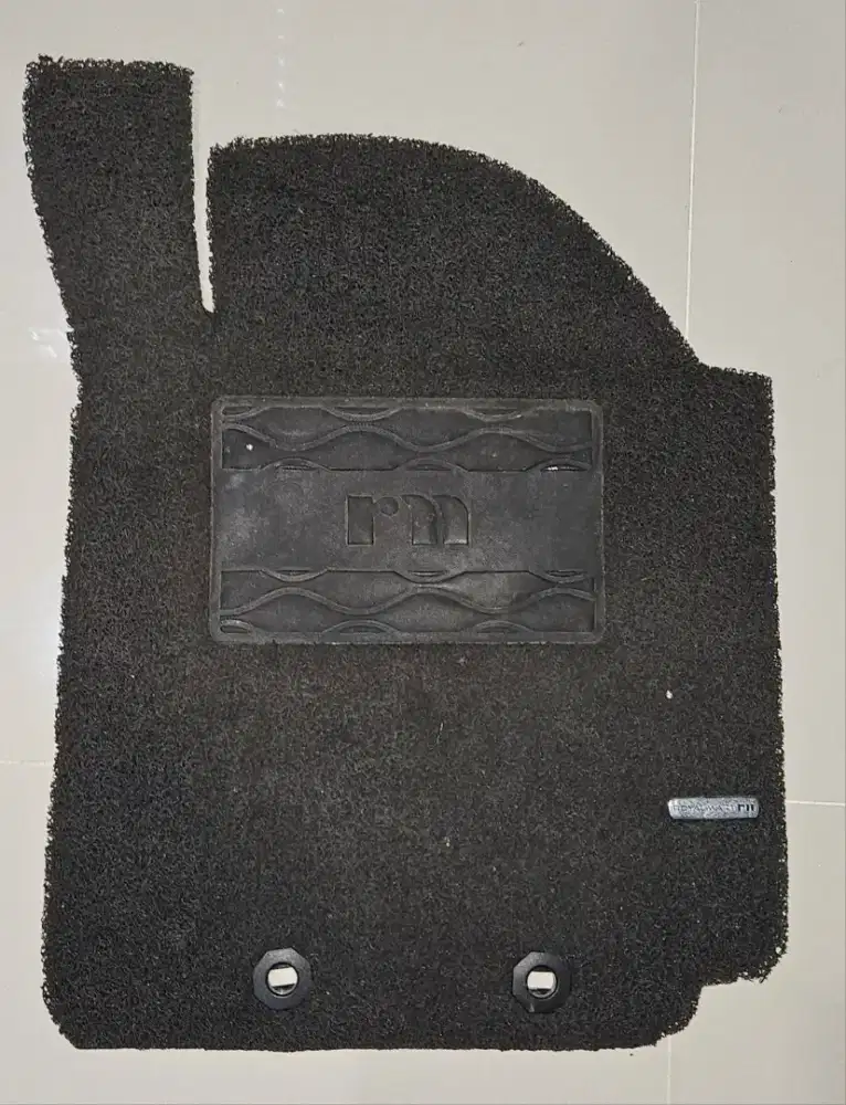 Jual.karpet mie , bekas terasa baru untuk suzuki ertiga thn 2018-2025