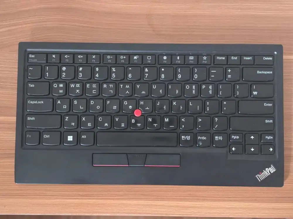 Lenovo Thinkpad Trackpoint Keyboard Versi 2(Bluetooth)