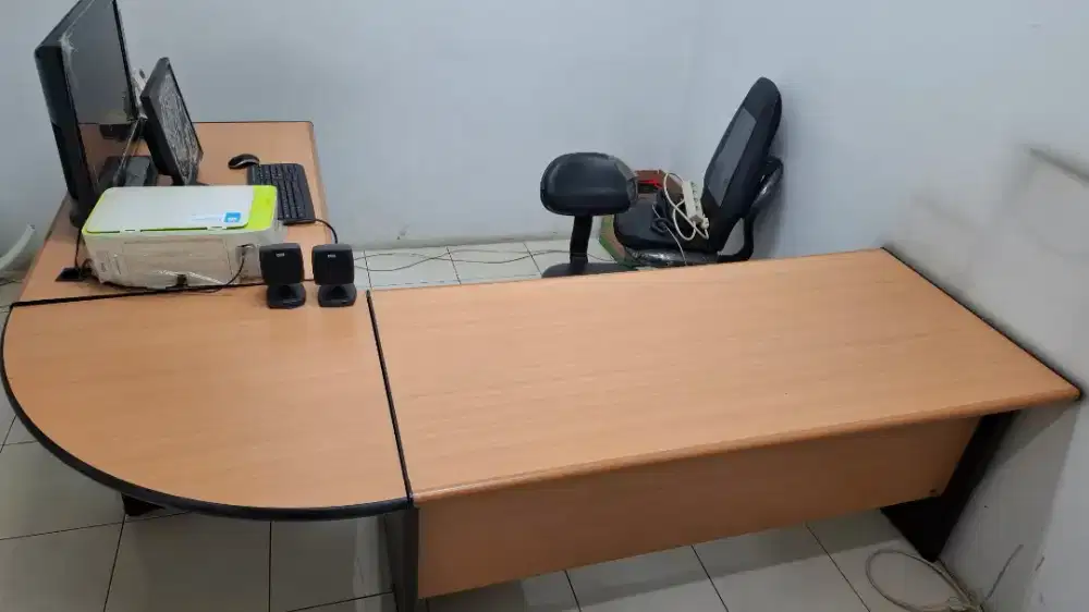 Meja Kantor / Meja Kerja High Point 1 Set