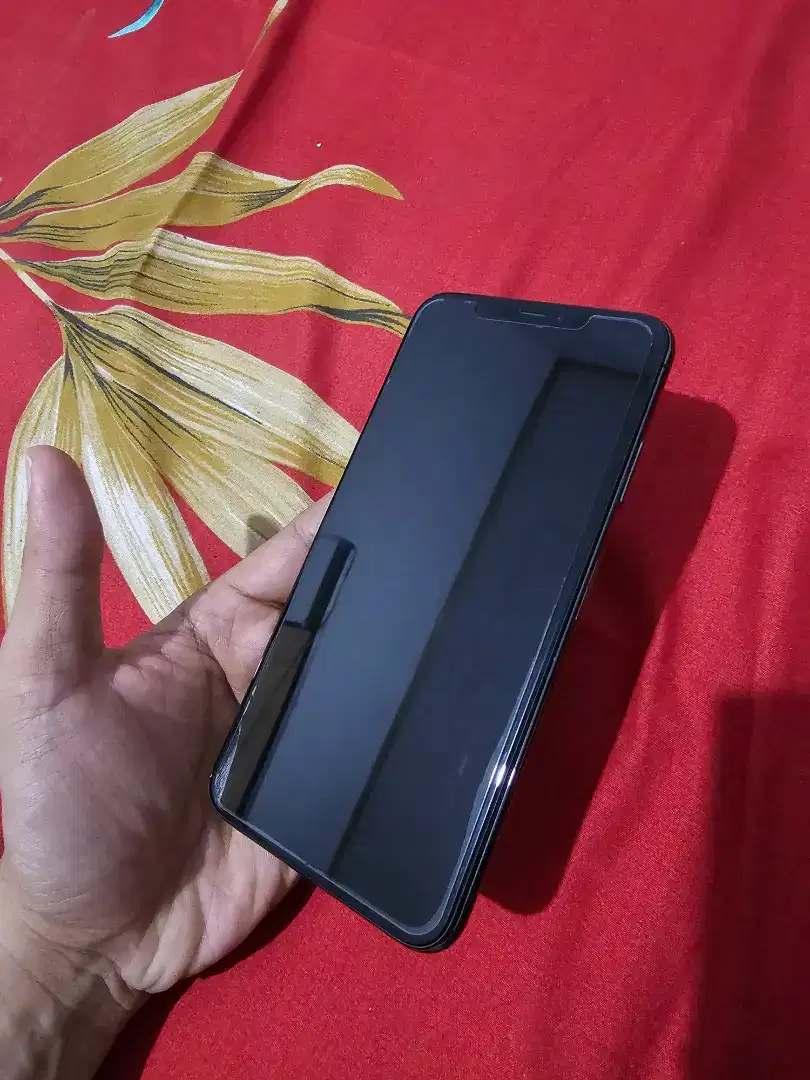 Iphone xs max 64 inter bebas reset AL sim lengkp mulus normal bs tt