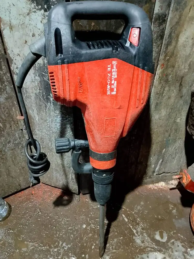 jack hammer hilti TE 700 AVR