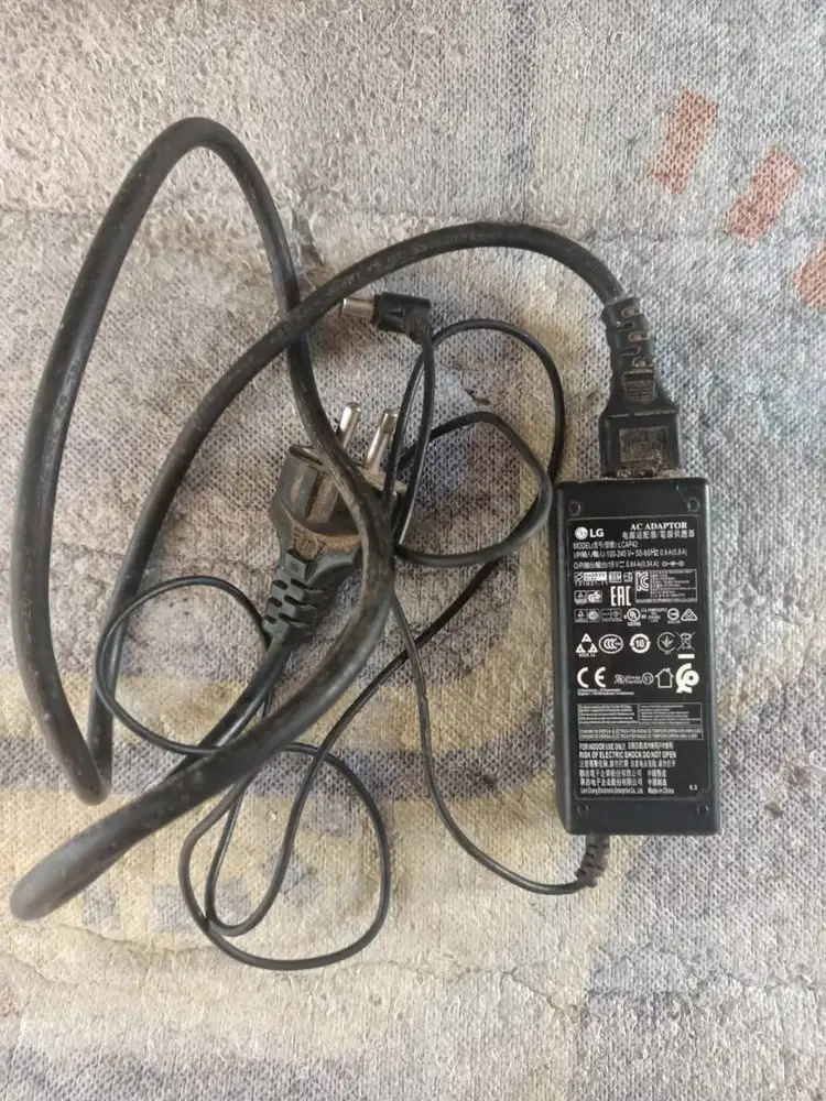 Dijual Adaptor Monitor LG