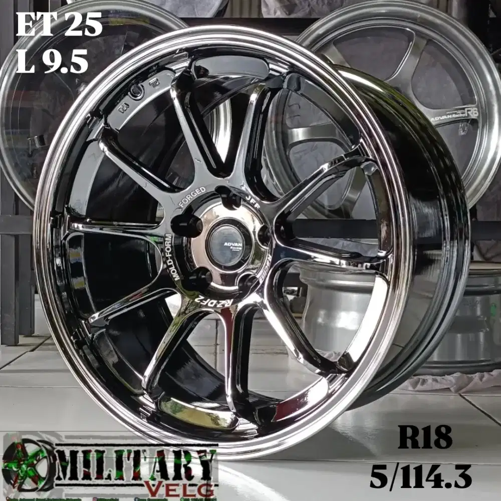 Advan RZ-DF2 Flowforming R18 Blackchrome