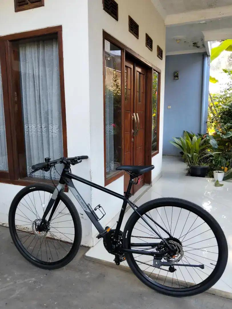 POLYGON PATH 3 hybrid bike like new size s