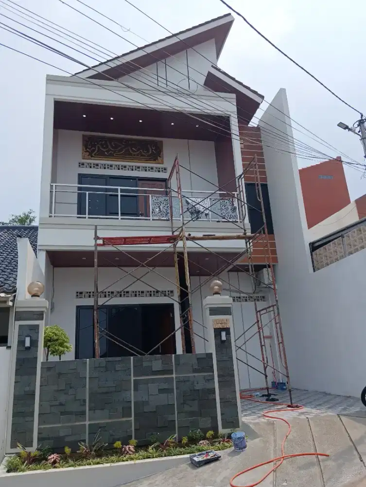 Rumah 2 lantai di depok dekat stasiun dan tol margonda