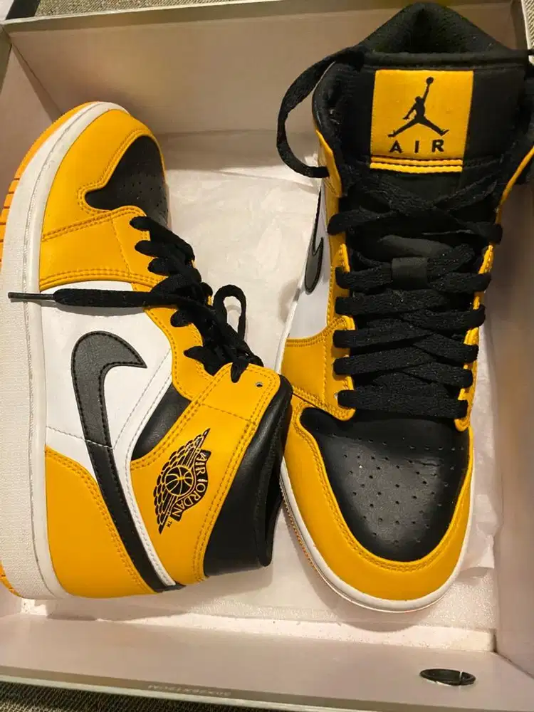 Dijual Sepatu Nike Air Jordan 1 Mid