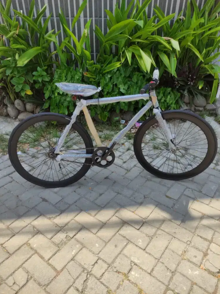 Sepeda Fixie Lokal Oversize