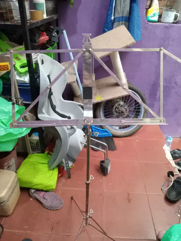 Stand bukunya musik