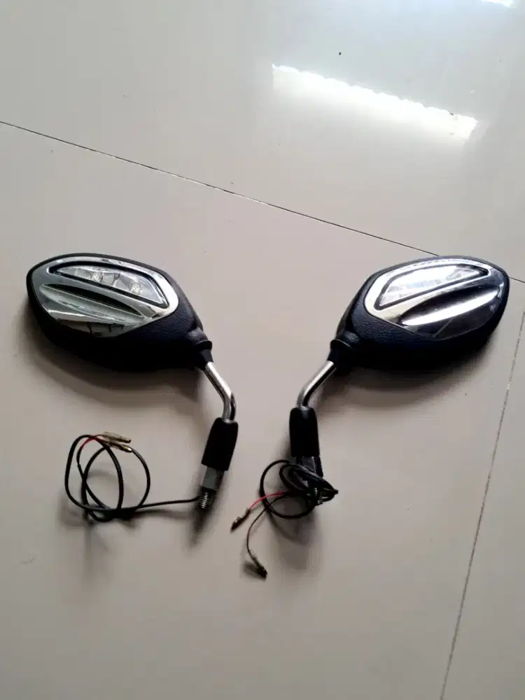 Spion Lampu Sen Ori Bawaan Motor Beat Deluxe Smart Key 2024