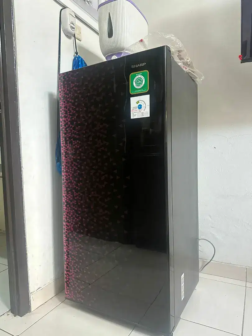 Kulkas Sharp 1 Pimtu