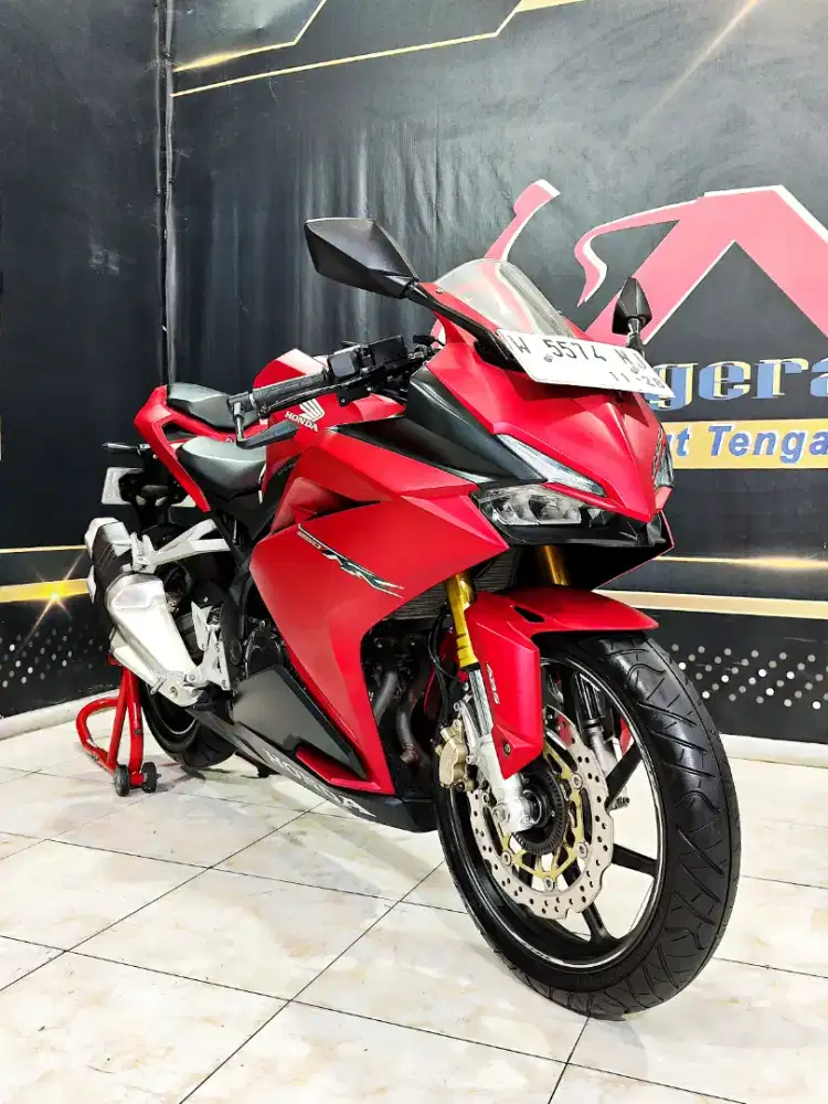 Cbr 250 rr ABS bravery Mat Red 2018 KM.5rb spr. Anugerah motor rungkut