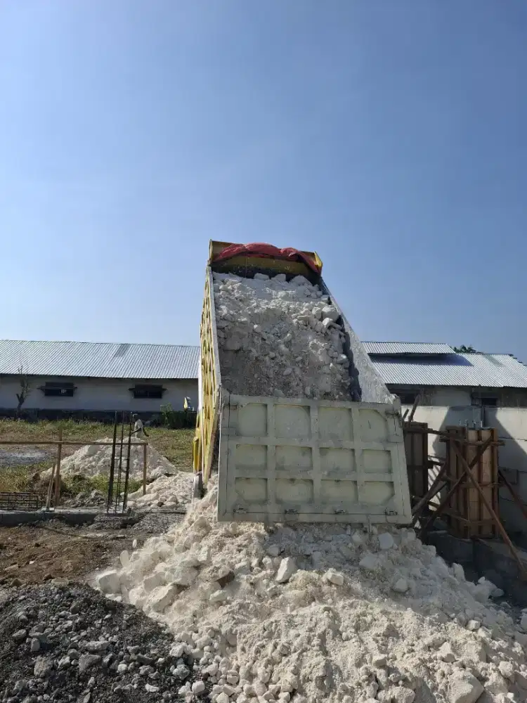 Limestone / Pedel 9 Kubik - Excavator / Bego