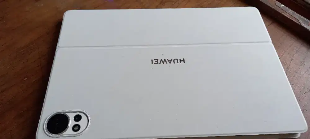 Tablet huawei warna putih kondisi mulus