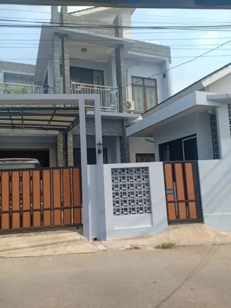 DI JUAL BUTUH CEPAT RUMAH 2 LANTAI
