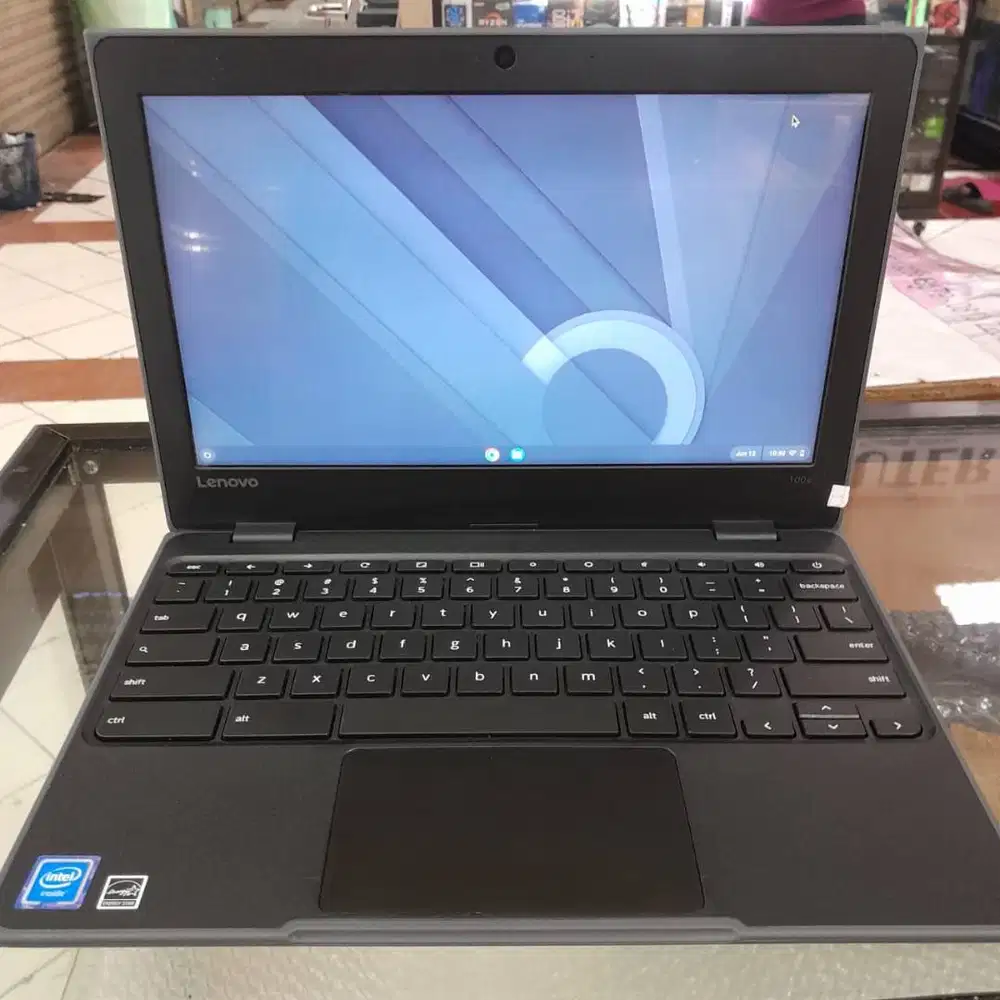 Lenovo 100E Chromebook Celeron N3350 RAM 4GB Storage 32GB 11 Inch ori