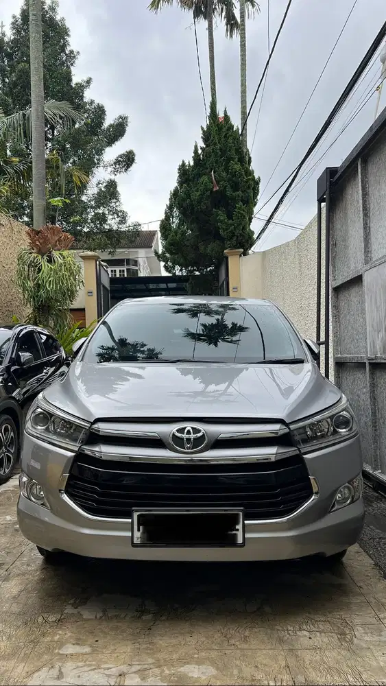 Toyota Innova V diesel at 2020 silver siap pakai