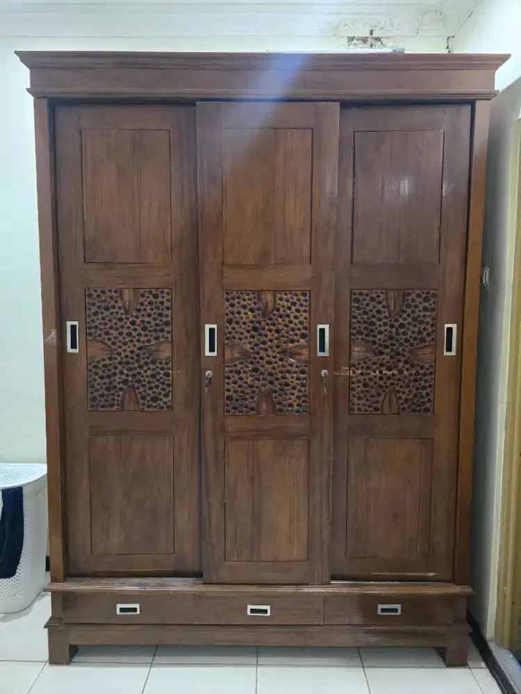 Jual Lemari Baju 3 Pintu Kayu Jati