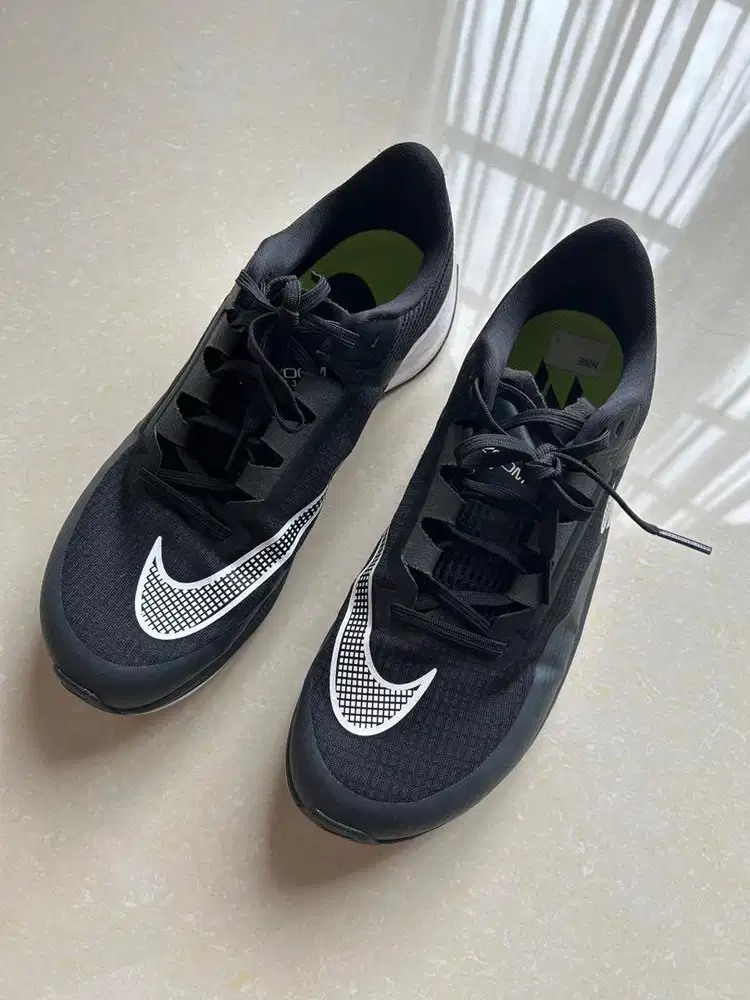 SEPATU LARI NIKE AIR ZOOM FLY