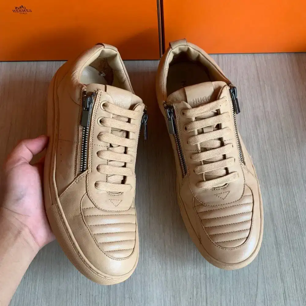Hugo Boss trainers sneakers pria mens sepatu size 42