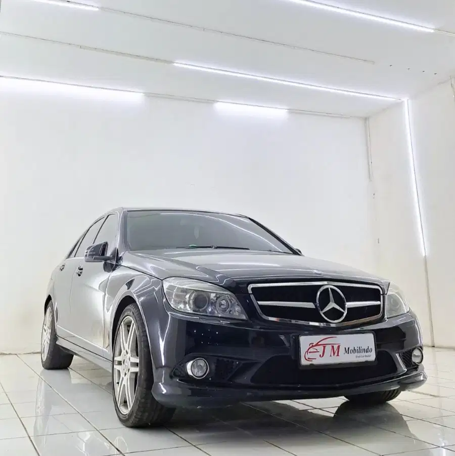 Mercedes-Benz C300 2010 Bensin