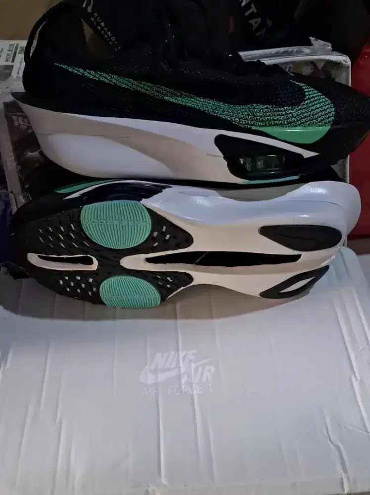 Sepatu running/lari NIKE ALFAFLY