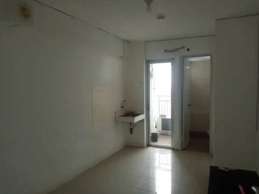 SEWA UNIT 2 BR KOSONGAN PERTAHUN APARTEMEN BASSURA CITY TOWER EDELWEIS