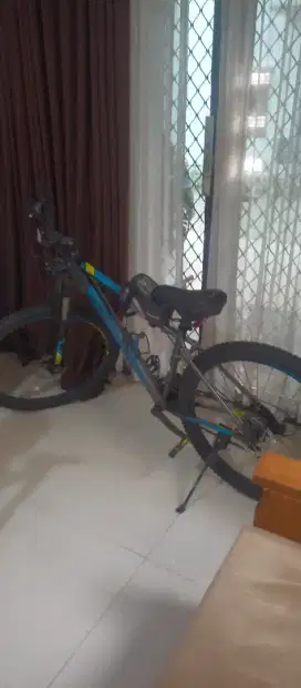 Sepeda MTB Polygon Cascade 3