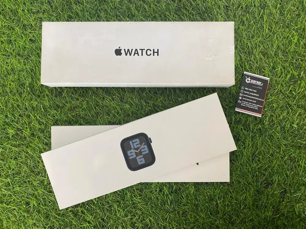 Apple Watch Series SE 40mm (Gen 2) - Midnight - BNIB (New)