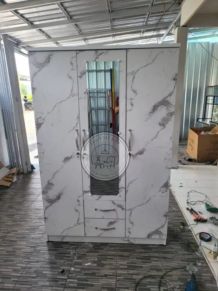 READY LEMARI PAKAIAN LP MH 3 PINTU TERMURAH TERLARIS SALE