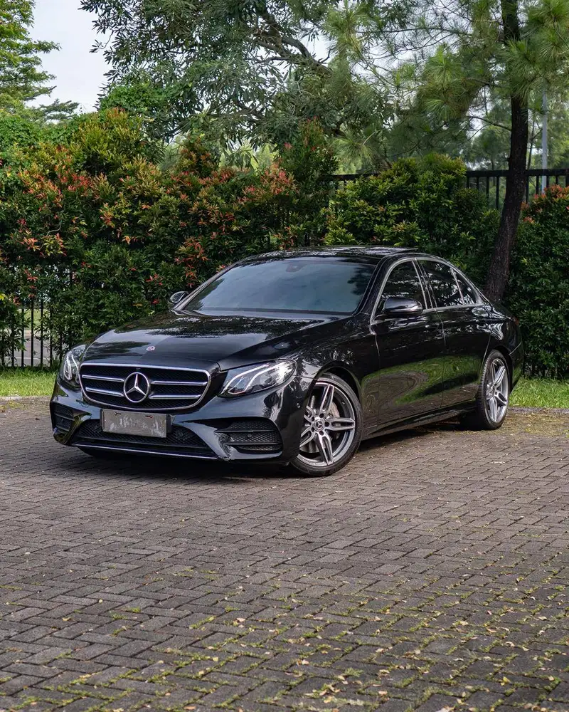 Mercedes-Benz E300 2018 AMG Line