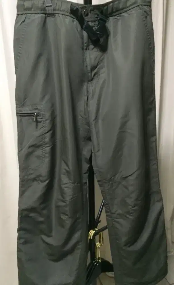 Celana original Uni qlo army