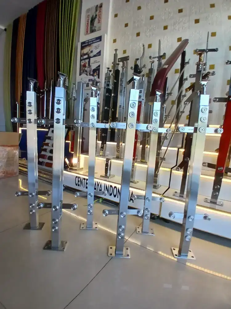 Railing Double Plat Lurus Kaca Hairline