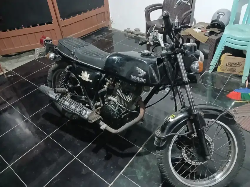 motor Custom tahun 2002